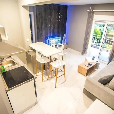 Diamond Lux Apartamento PalaiónTsiflíkion